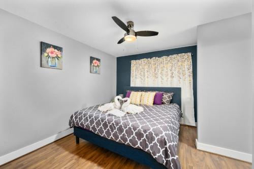 Braeswood Place Apartment | 1-Bedroom Haven in Murworth, Close to Medical Center