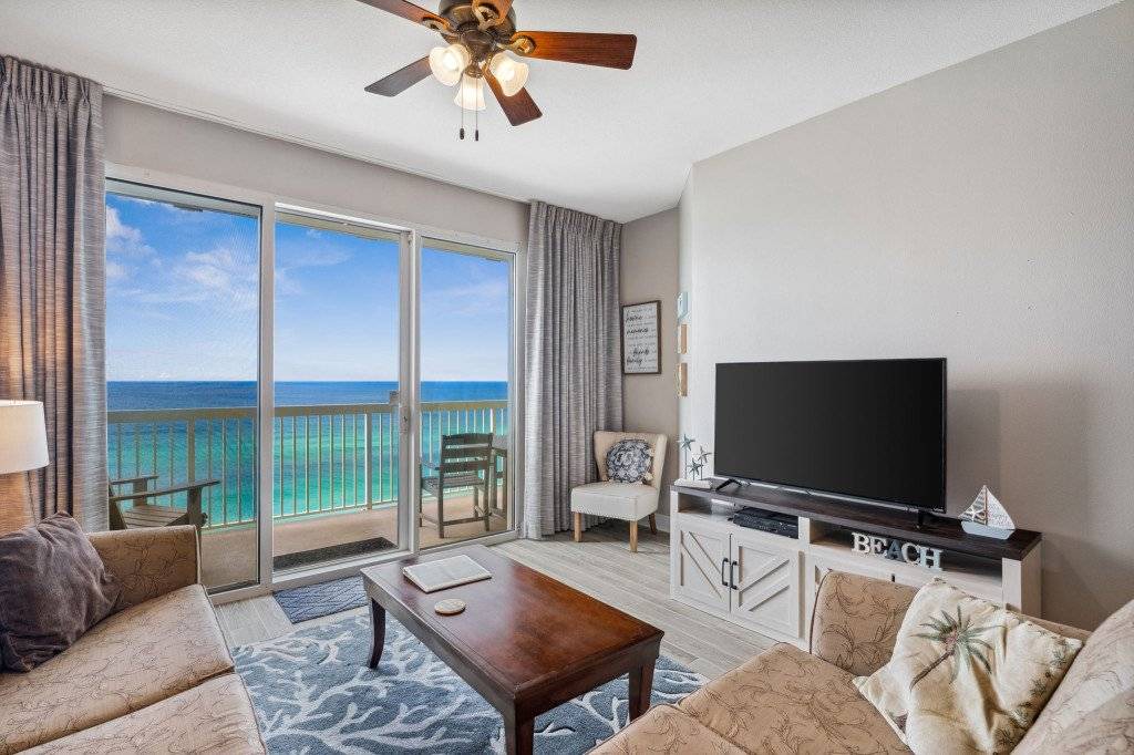 Miramar Beach Condo | 107 m² Condo ∙ 3 bedrooms ∙ 8 guests
