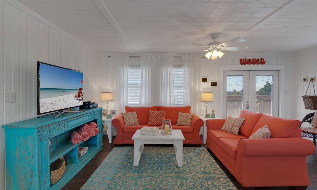 Laguna Beach Estates House | $110/Night now thru 4th ~ Laguna Beach~5th House from the Perfect Beach Access# 83! Covered Parking!