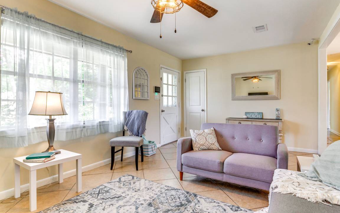Milton House | 120 m² House ∙ 3 bedrooms ∙ 8 guests
