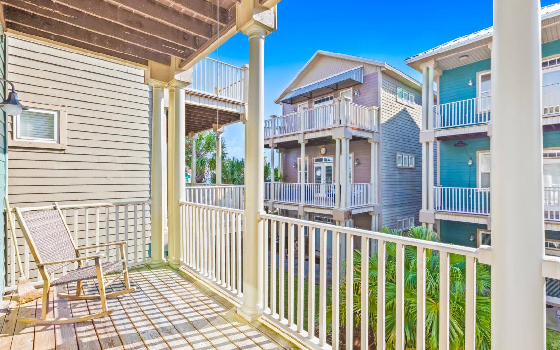 Crescent Beach House | 134 m² House ∙ 3 bedrooms ∙ 10 guests