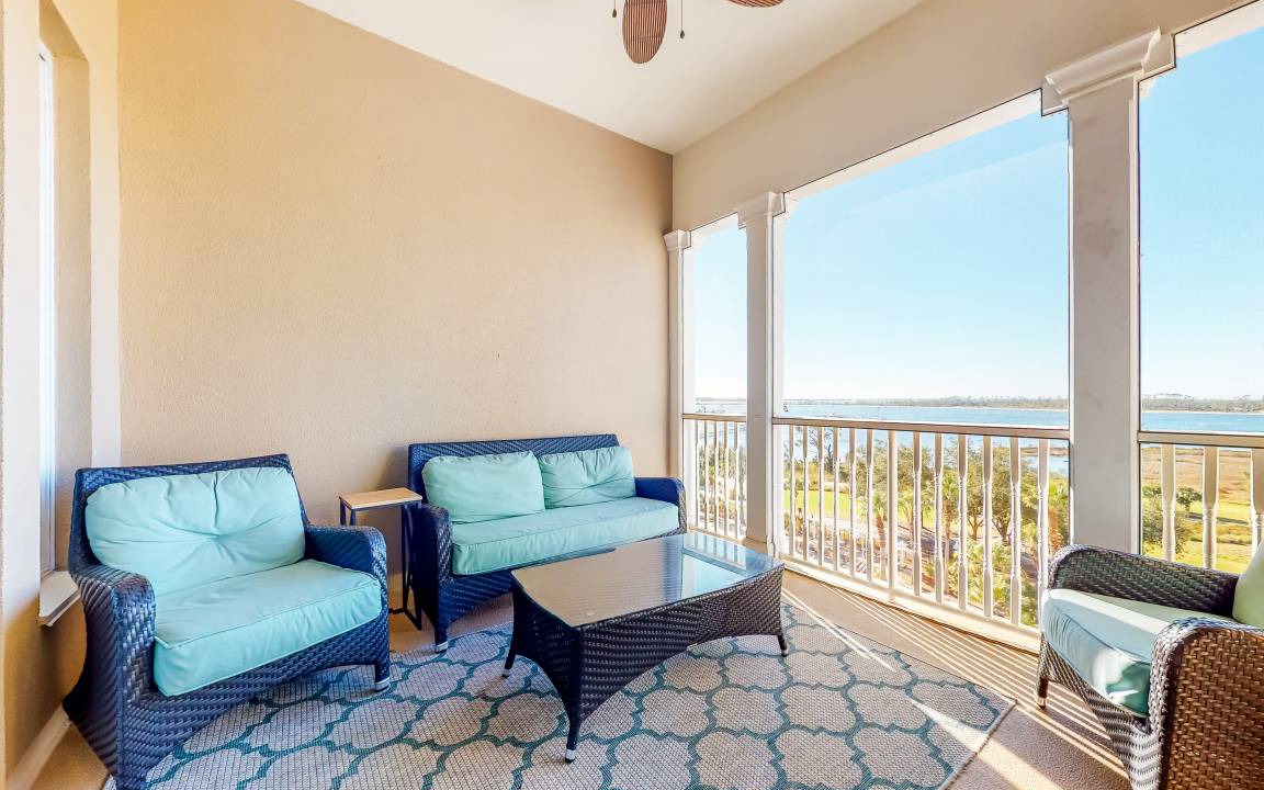 Upper Grand Lagoon Condo | 136 m² Condo ∙ 2 bedrooms ∙ 6 guests