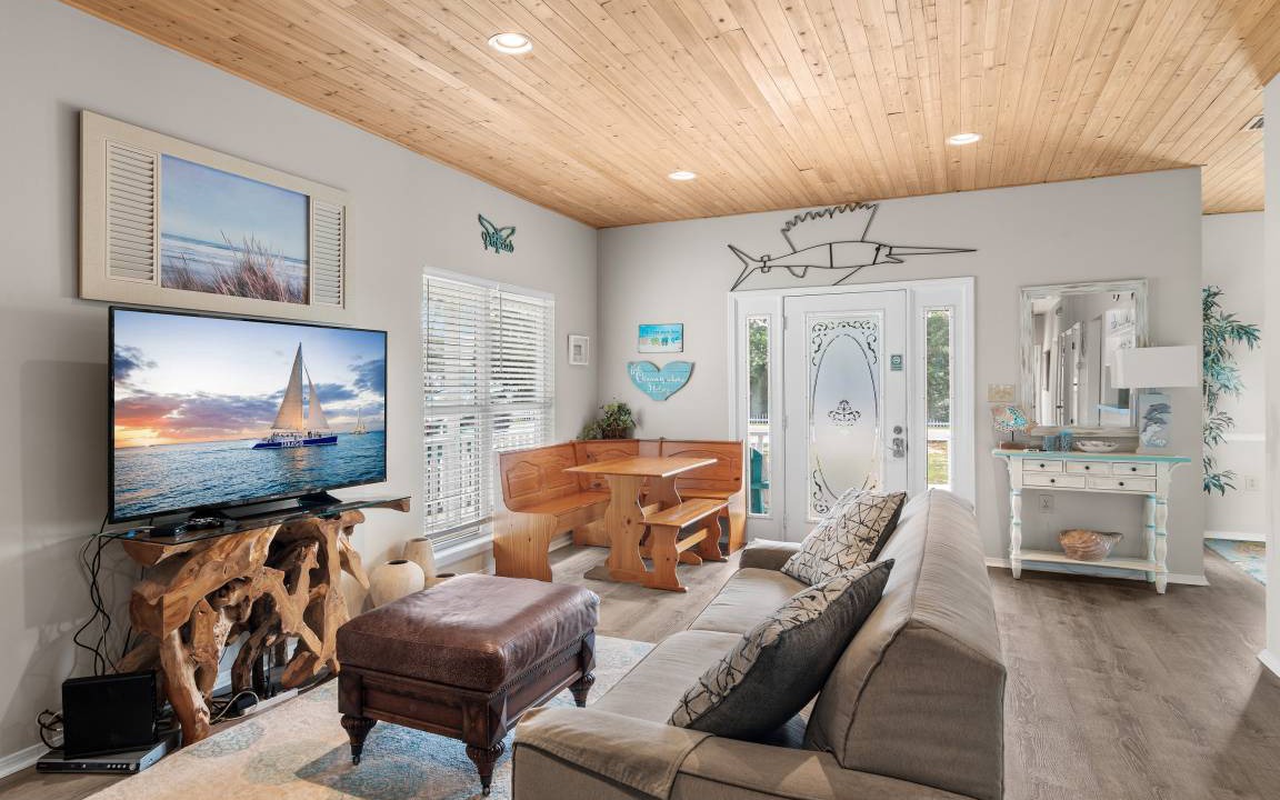 Crystal Beach House | 139 m² House ∙ 3 bedrooms ∙ 10 guests