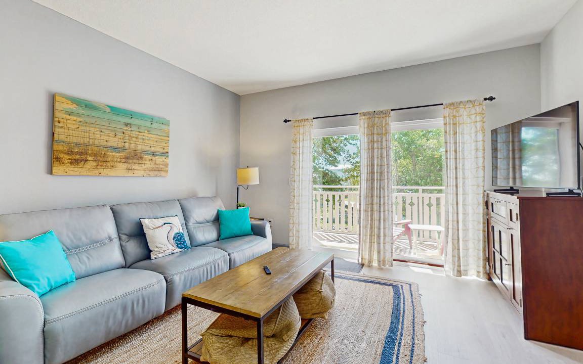 Waterside Village Condo | 142 m² Condo ∙ 3 bedrooms ∙ 6 guests
