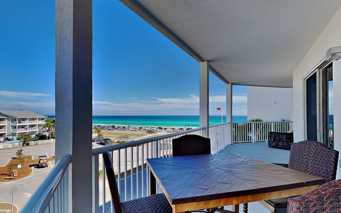 Avalon Beach Estates Condo | 159 m² Condo ∙ 3 bedrooms ∙ 10 guests