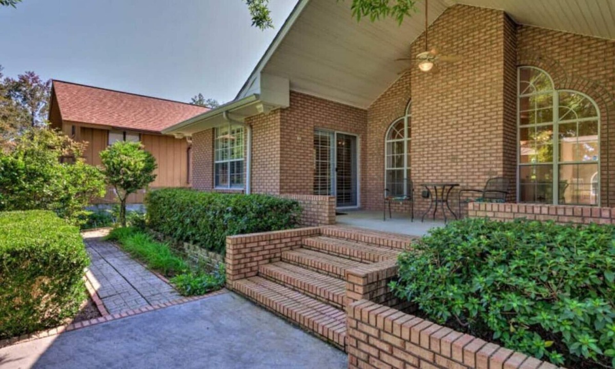 Diamondhead House | 16th and Golden in Diamondhead