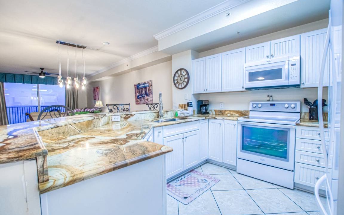 Panama City Beach Condo | 177 m² Condo ∙ 3 bedrooms ∙ 10 guests