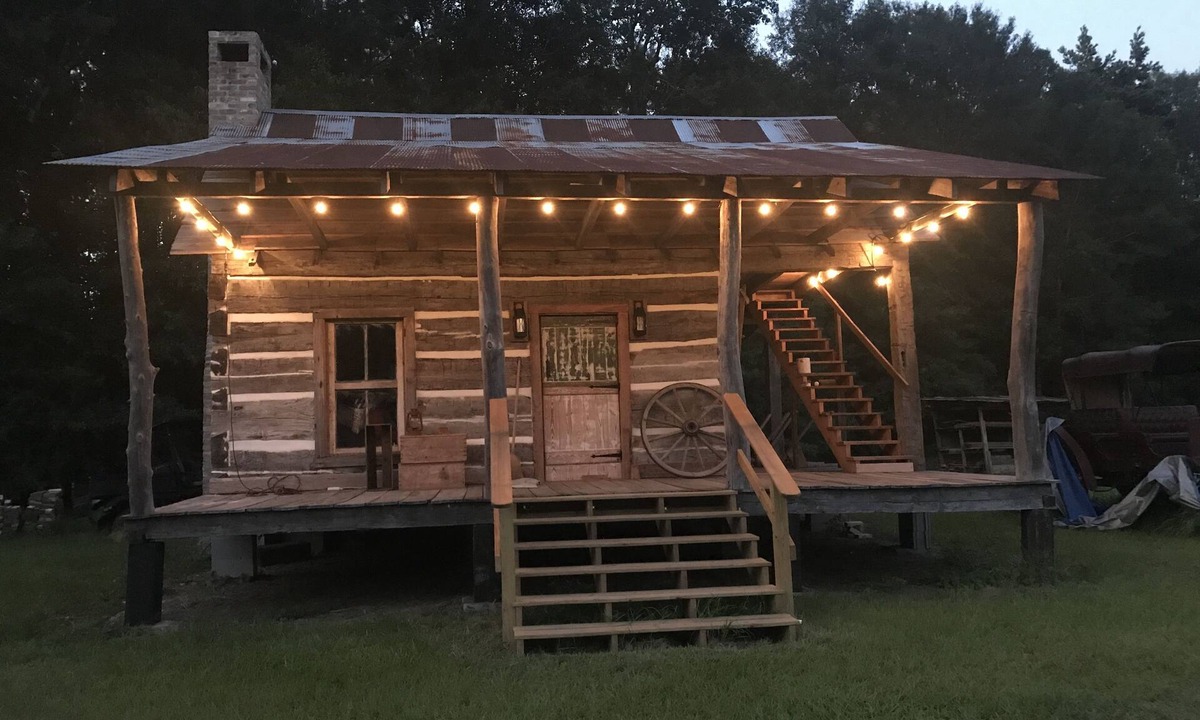 Kokomo Cabin | 1830’s Log Cabin