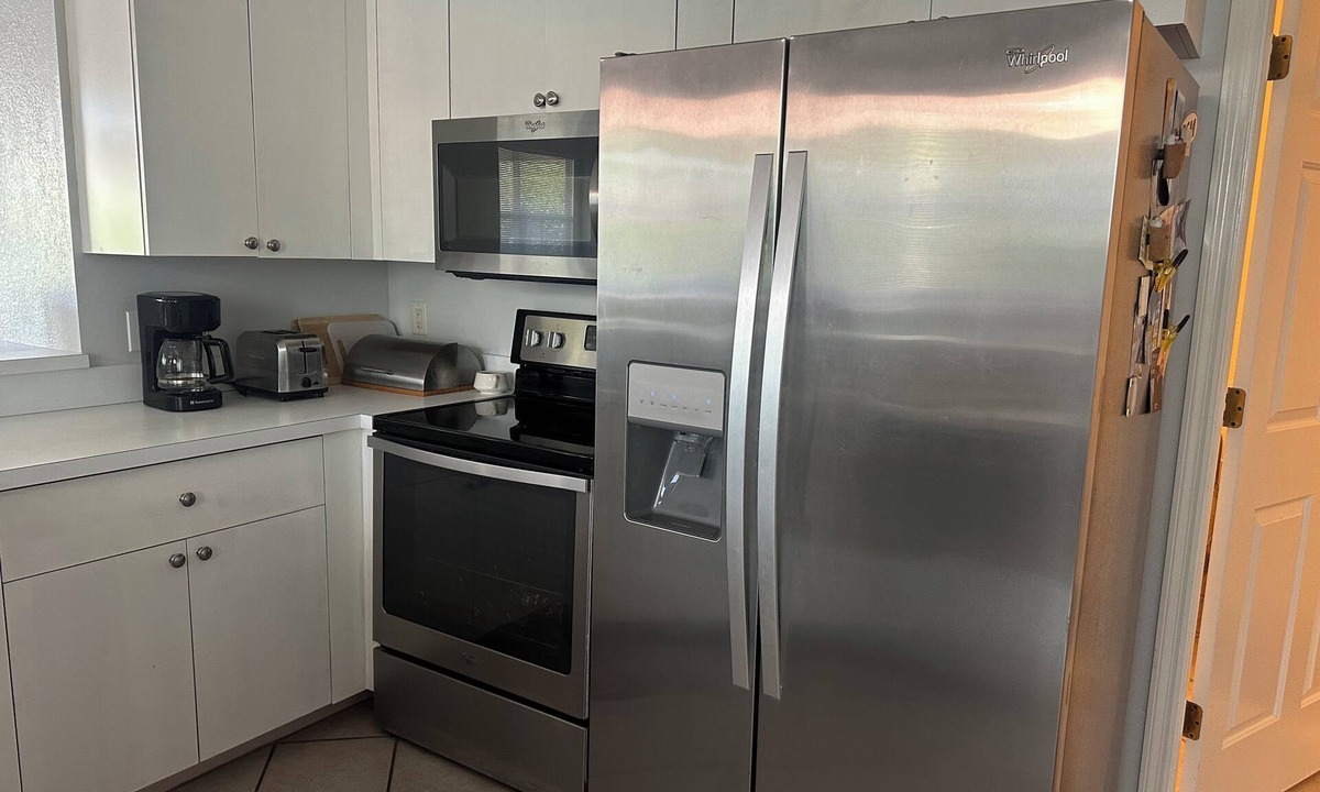 Burnt Store Marina Condo | 2-bedroom condo in terrific Punta Gorda- AC, WiFi marina Cass Cay Restaurant.