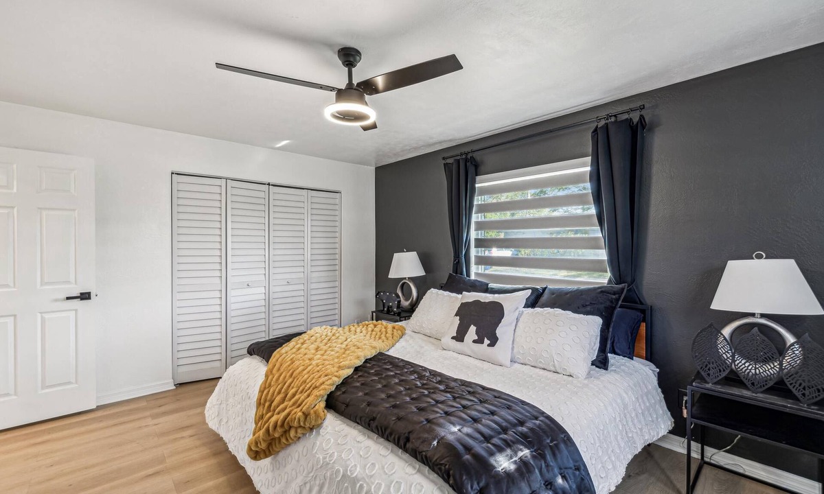 Disston Heights House | 2 Bedroom Modern Home w/large fenced yard near Mall and Beaches.