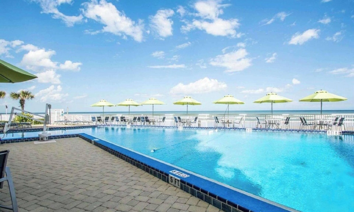 Daytona Beach Shores Condo | 2 Bedroom Oceanview Condo, Sleeps 6, Daytona Seabreeze Resort!