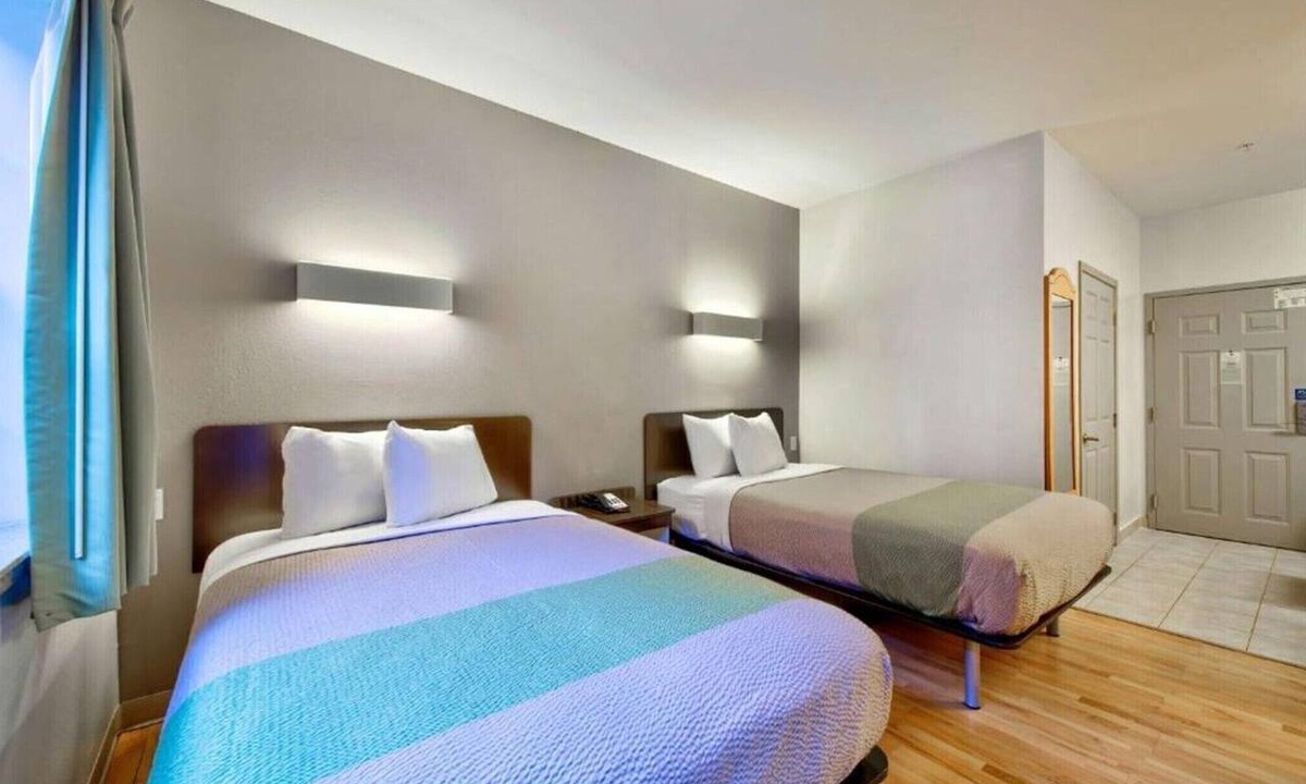 Beaumont Apartment | 2 Full Beds Suite with Kitchenette Smoking
