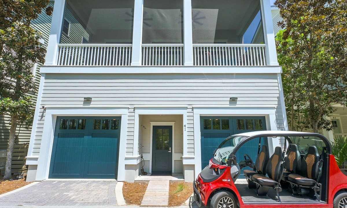 Gulf District House | 2 Mins Walk to Beach Club! 6 Seater Cart! 4 Kings-2 Adjustable-4 Bath-Bunkie