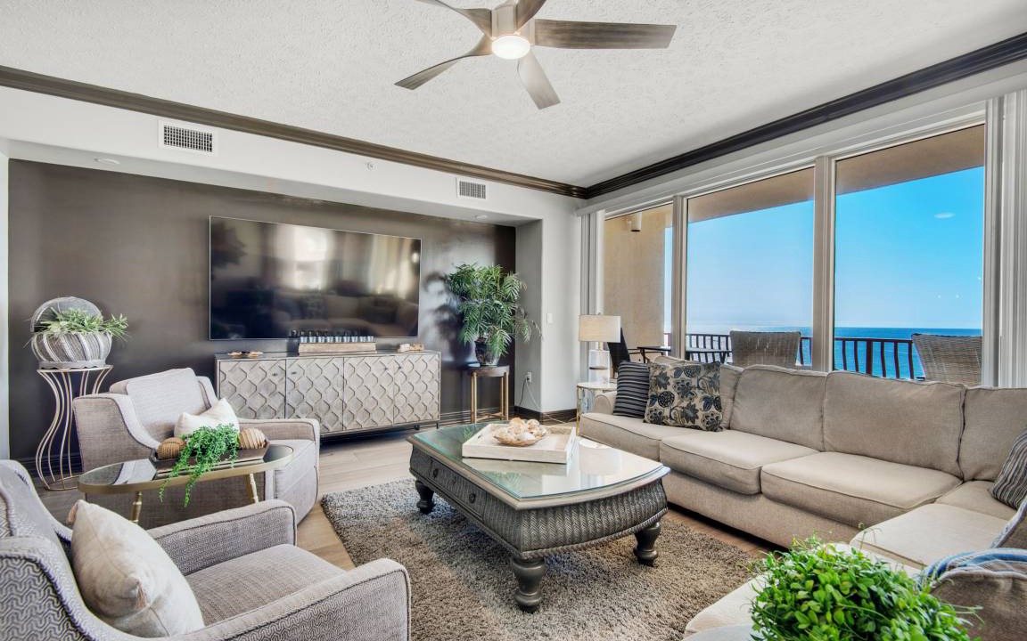 Thomas Drive Condo | 214 m² Condo ∙ 3 bedrooms ∙ 10 guests