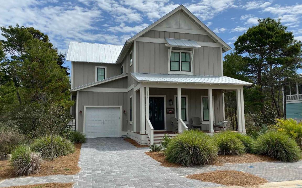 Lakeside at Blue Mountain Beach House | 216 m² House ∙ 4 bedrooms ∙ 12 guests