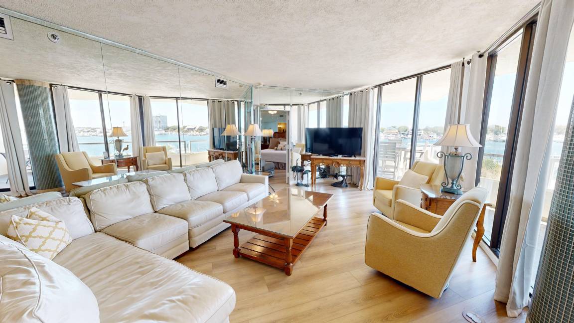 Holiday Isle Condo | 223 m² Condo ∙ 3 bedrooms ∙ 8 guests