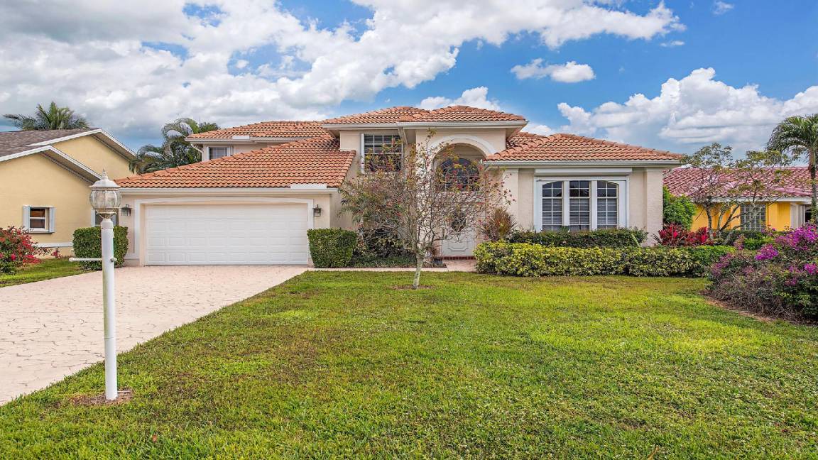 Crown Pointe House | 230 m² House ∙ 4 bedrooms ∙ 8 guests
