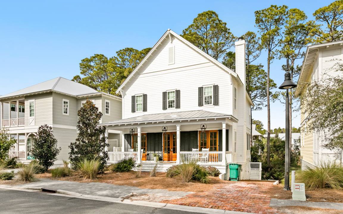 Lakeside at Blue Mountain Beach House | 236 m² House ∙ 3 bedrooms ∙ 10 guests