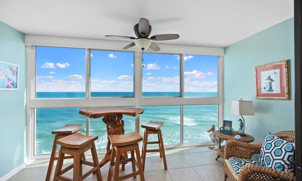 Gulf Shores Condo | 2BR Gulf-Front Condo w/beach equipment | Sleeps 7