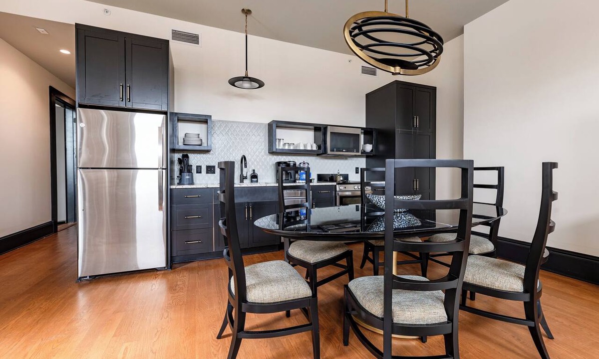 Central Business District Hotel | 2BR Rare Find! Rooftop w/Skyline Views | The Mayfair