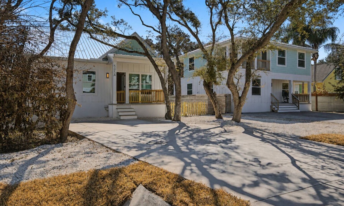 Vilano Beach House | 2Luxe Beach Homes Beach Pool,Spa,HotTub,Firepit