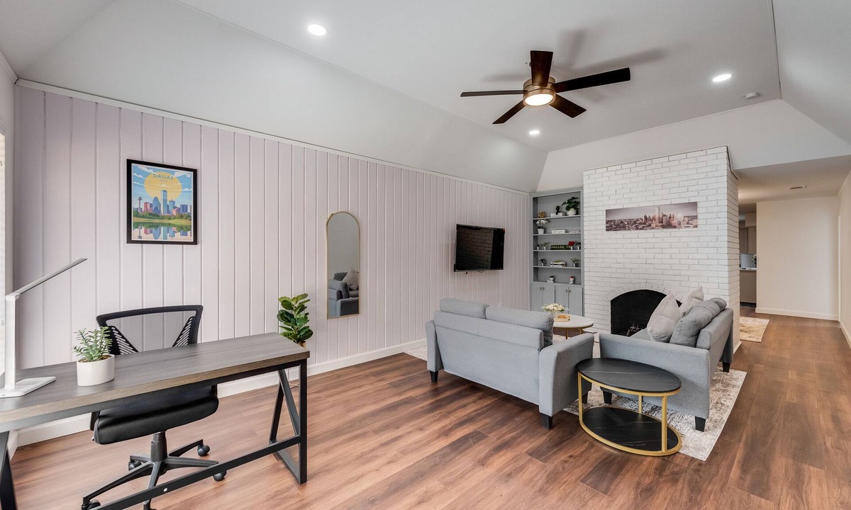 Park Central House | 3 BDR New Renovated Home Smart Tech Boutique-Style Quiet Luxury Retreat