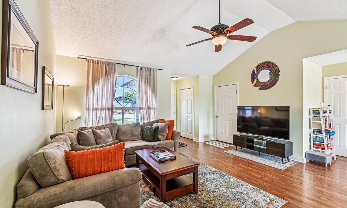 El Centro Beach House | 3 Bedroom Home w/Large Private Yard & Garage Parking, Near the Beach!