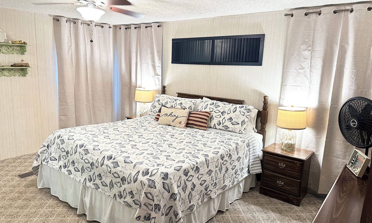 Mexico Beach House | 3-BR family home 2 blocks from main beach access in downtown Mexico Beach