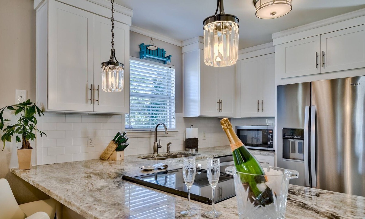 Clipper Cove House | 3 min to Beach - Super Clean – Completely Renovated!