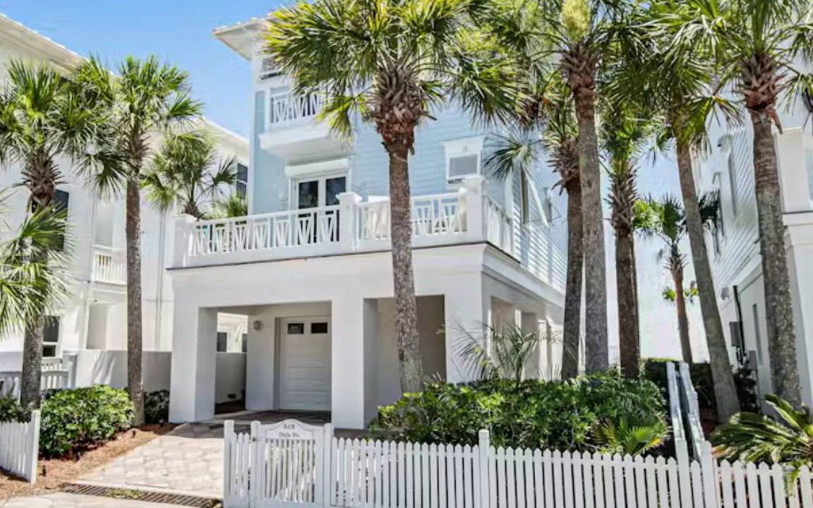 Sunnyside House | 320 m² House ∙ 3 bedrooms ∙ 8 guests