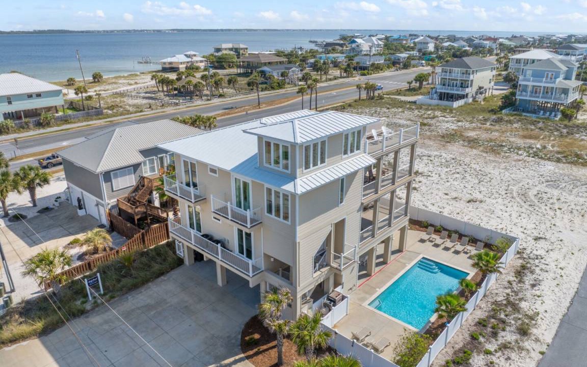 Pensacola House | 325 m² House ∙ 6 bedrooms ∙ 22 guests