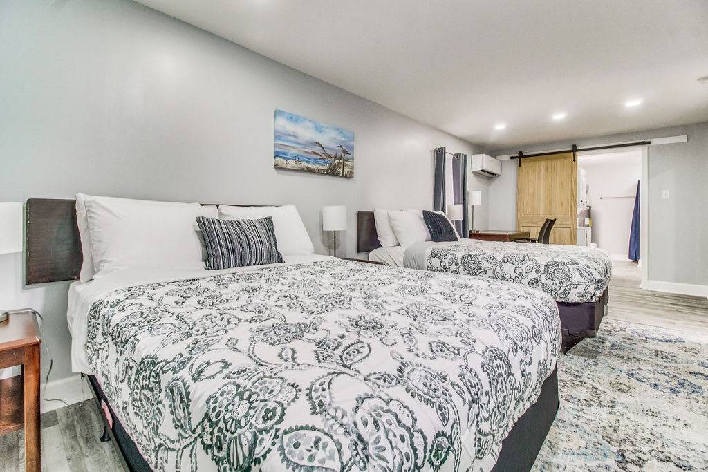West Pensacola Villa | 326 m² Villa ∙ 2 bedrooms ∙ 10 guests
