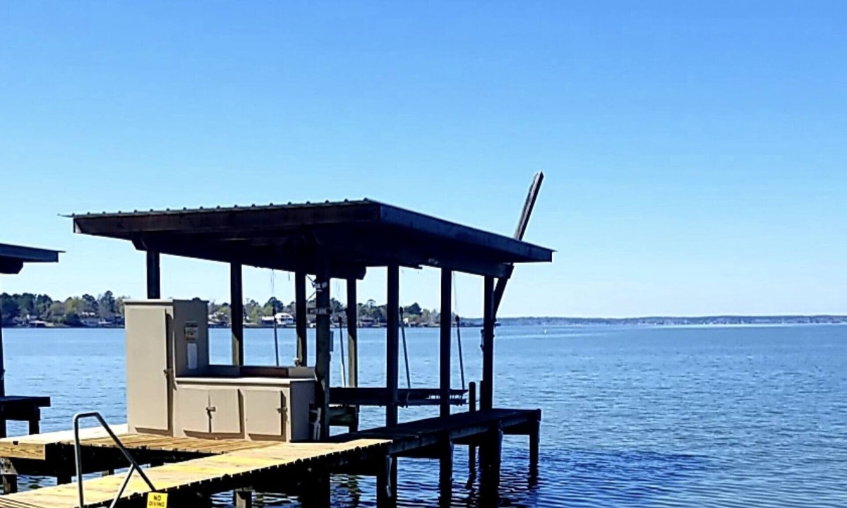 West Livingston House | 3BR Lone Star Lake House! Livingston, On Water! ★