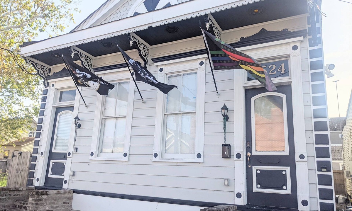 Faubourg Delassize House | 4 Blocks to Streetcar/Parades