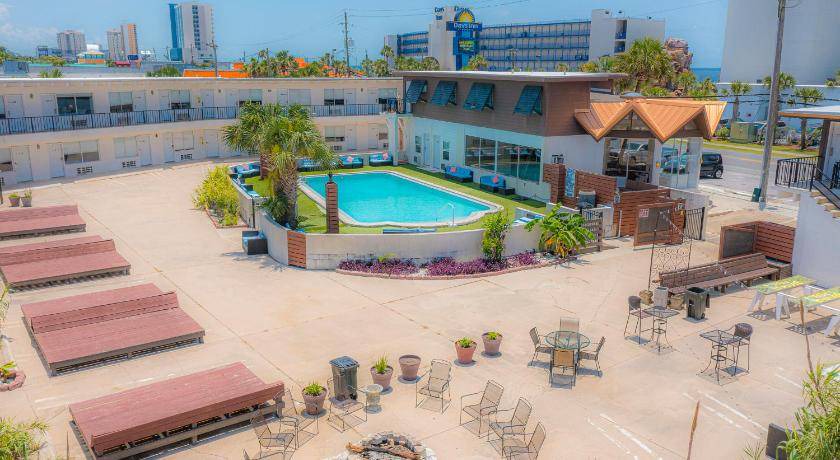 Panama City Beach Hotel | 46 m² Hotel ∙ 8 guests