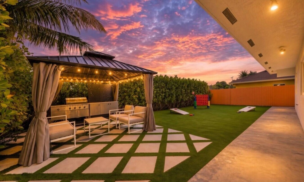 Miami Gardens House | 4BR Modern Home | Sleeps 14 | BBQ & Outdoor Space