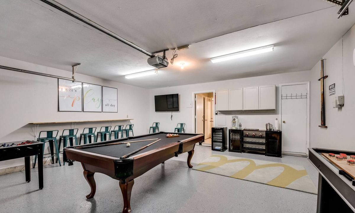 Rowlett House | 5 Bedroom Pool & Spa Handicap Accessible