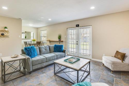 Haltom City House | 5 Mi to Fort Worth Stockyards: Home w/Yard!