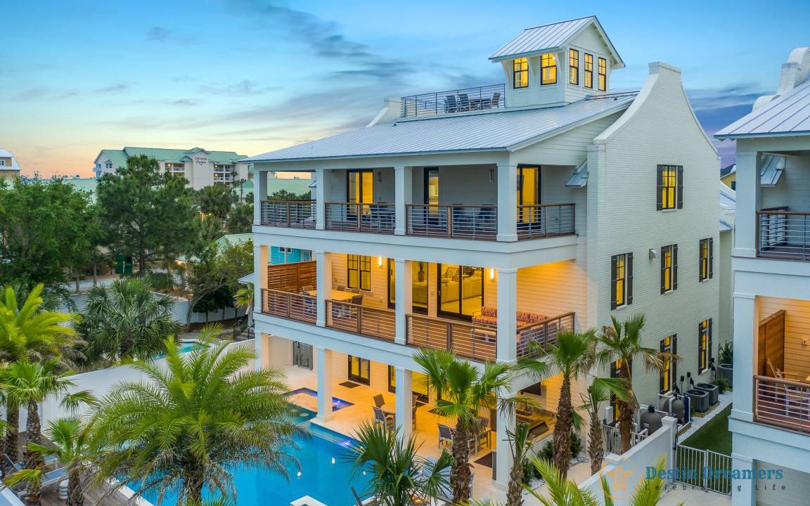 Crystal Beach House | 697 m² House ∙ 11 bedrooms ∙ 33 guests