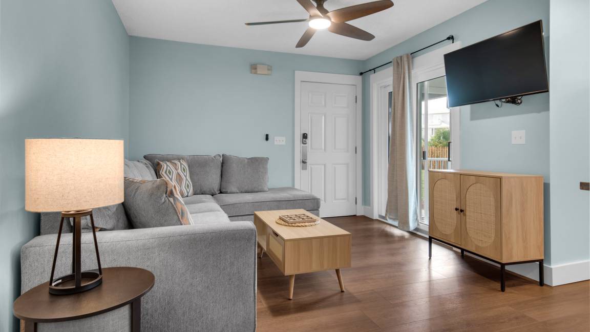 Seagrove Beach Apartment | 74 m² Apartment ∙ 2 bedrooms ∙ 4 guests