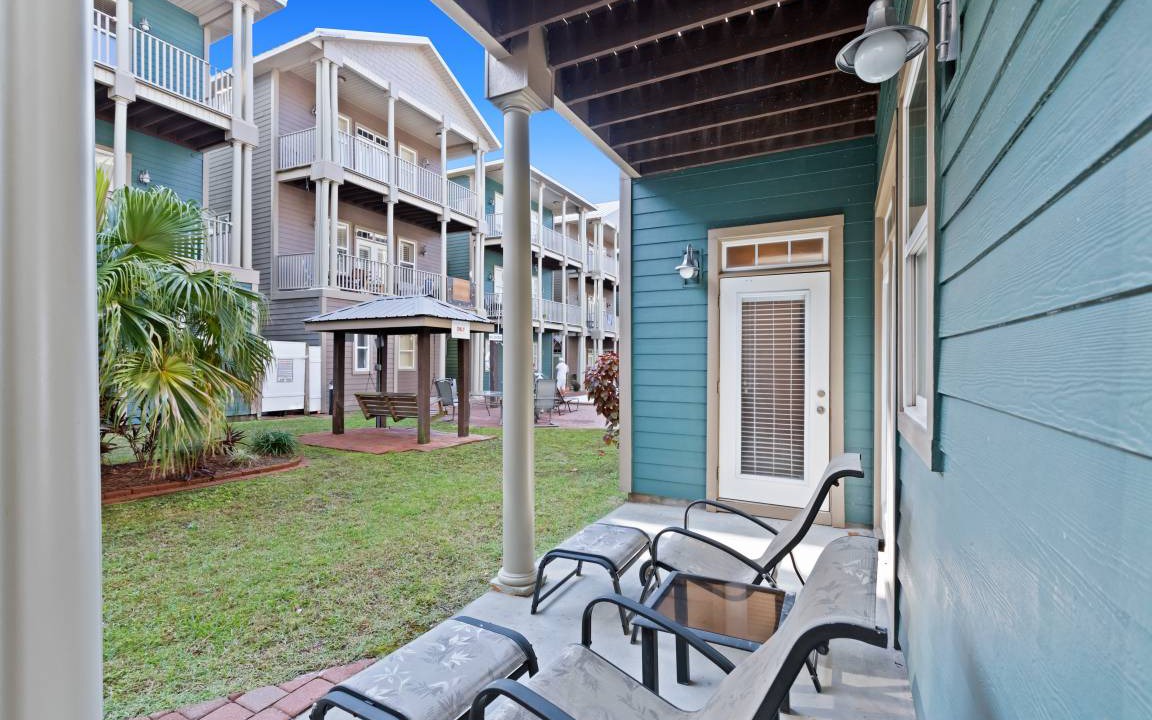 Crescent Beach House | 86 m² House ∙ 2 guests