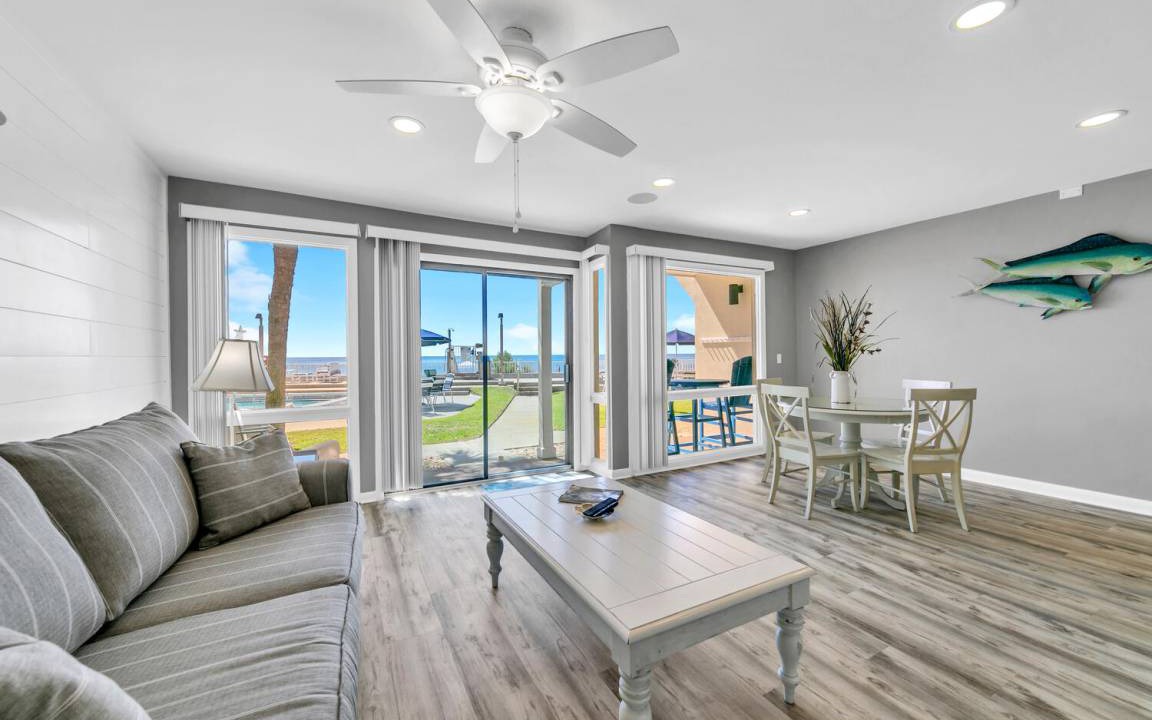 Fort Bay Condo | 88 m² Condo ∙ 1 bedroom ∙ 6 guests