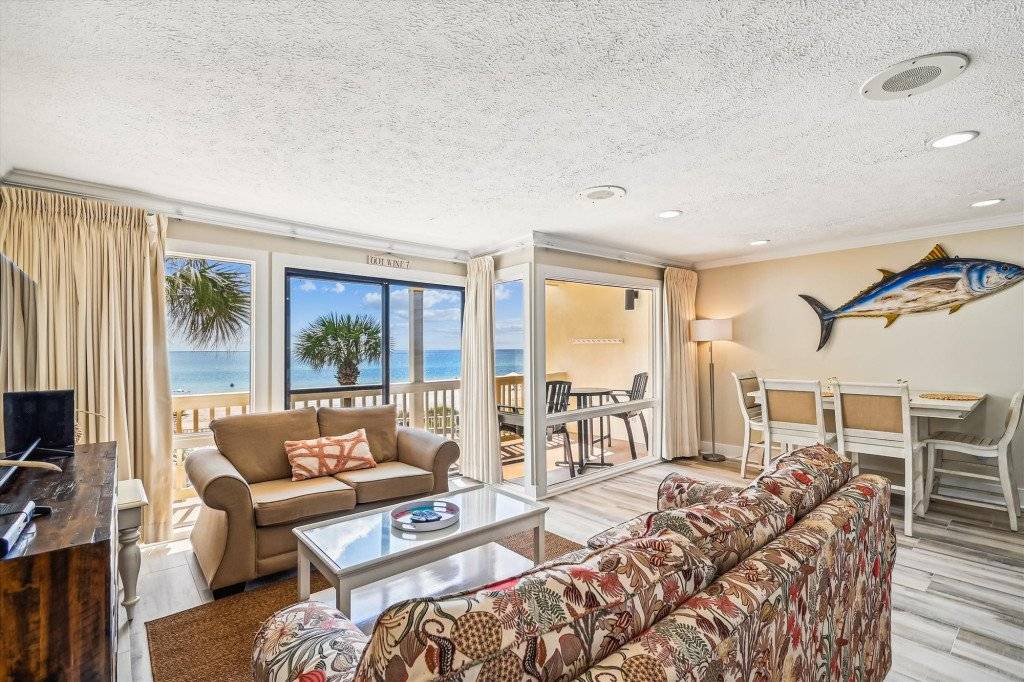 Fort Bay Condo | 88 m² Condo ∙ 1 bedroom ∙ 6 guests