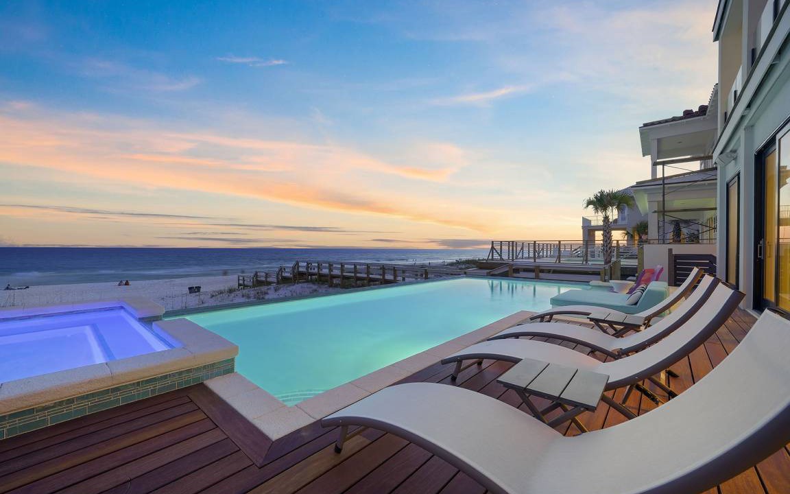 Crystal Beach House | 929 m² House ∙ 7 bedrooms ∙ 30 guests