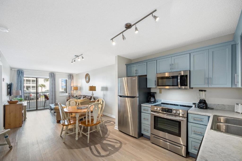 Fort Morgan Apartment | A Wave From it All Beach Resort