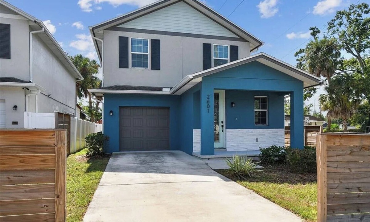 East Tampa House | Ahava { }The Prestigious Peacock{ } "The Heights"
