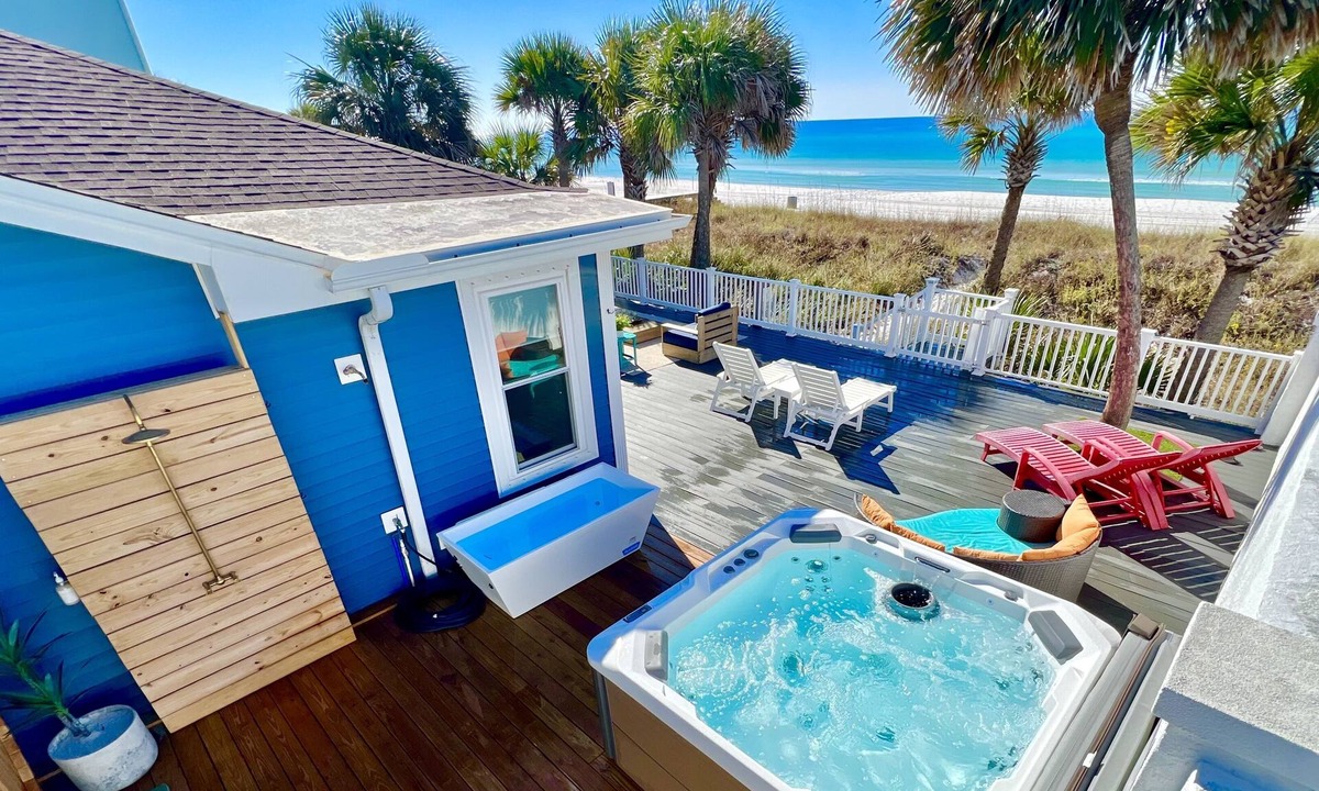 Bahama Beach House | 🌴ALOHA BEACH HOUSE RETREAT🌴Hot tub,SAUNA, Cold plunge,GAME ROOM,Putting green.