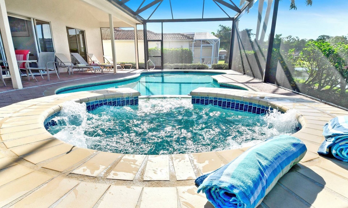 Crown Pointe Villa | Altaira - Top Location, Lake View, Pool, Spa,4 Bed