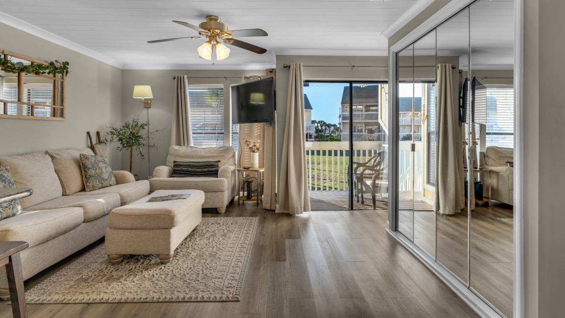 Holiday Isle Apartment | Apartment ∙ 2 guests