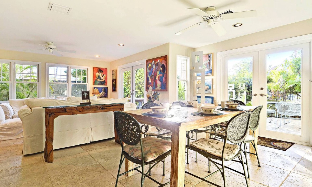 Artist Garden | Bahama Village